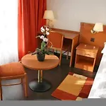 Tenne Hotel 3*